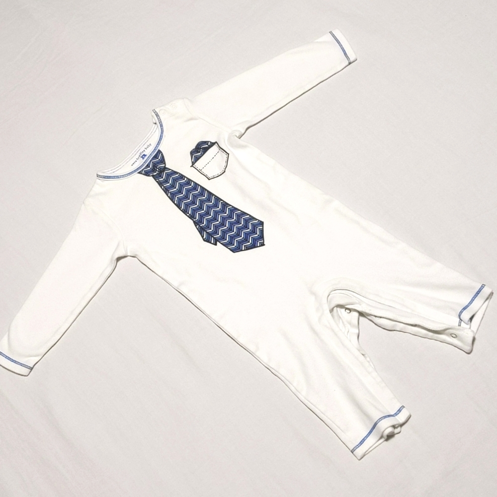 3 for $15! 6-9mo Vera Bradley Long Sleeve Button Sleeper
